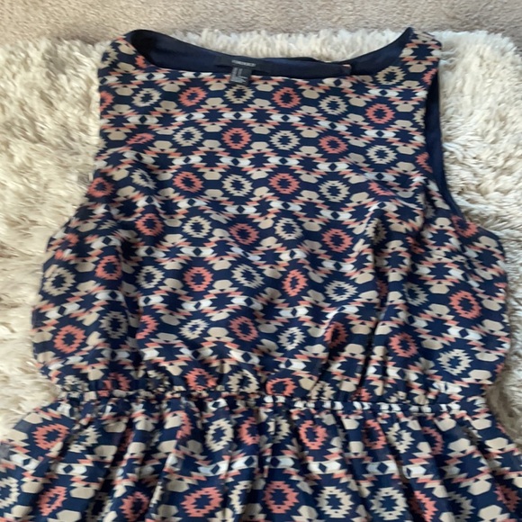 Forever21 size Small geo print dress with keyhole cut out in back - Picture 2 of 5